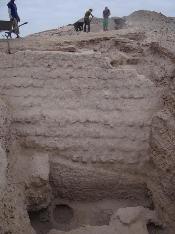 Excavación en Cahuachi